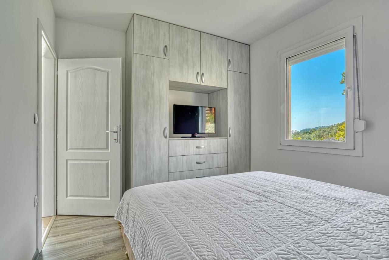 Two Bedroom House With Sea View Maj Buljarica Exteriör bild
