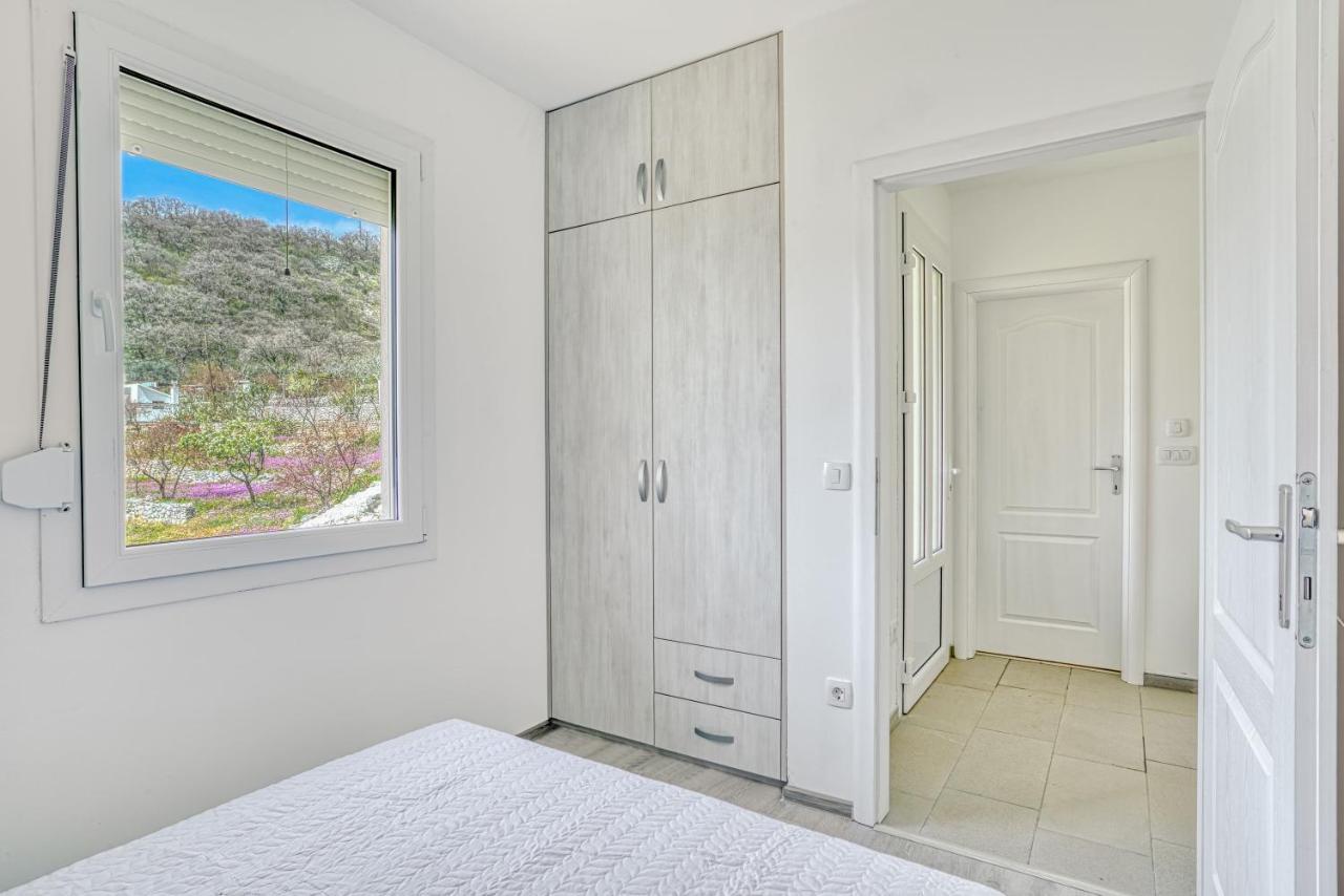 Two Bedroom House With Sea View Maj Buljarica Exteriör bild